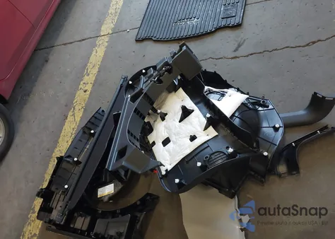 2025 Toyota Corolla Cross Xle из США, поврежденный, VIN 7MUDAABG5SV133082